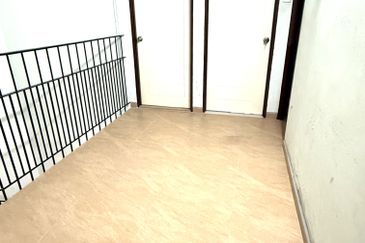 JALAN SULTAN ISKANDAR (JALAN HUGH LOW)