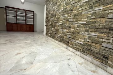 JALAN SULTAN ISKANDAR (JALAN HUGH LOW)