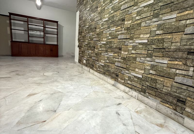 Jalan Sultan Iskandar (Jalan Hugh Low)