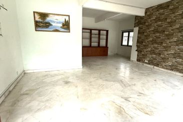 JALAN SULTAN ISKANDAR (JALAN HUGH LOW)