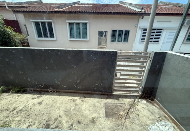 Single Storey Terrace House at Taman Klebang Restu For Sale 