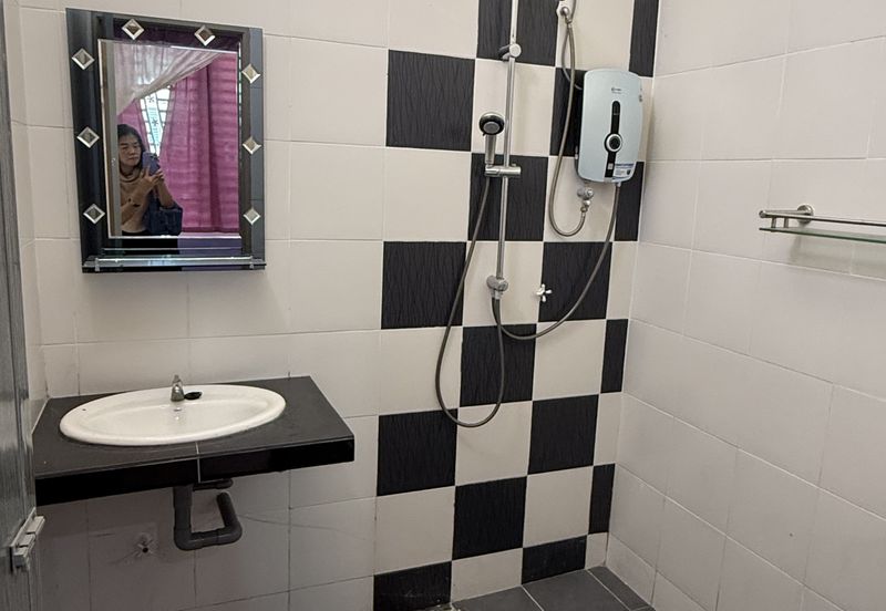 Single Storey Terrace House at Taman Klebang Restu For Sale 