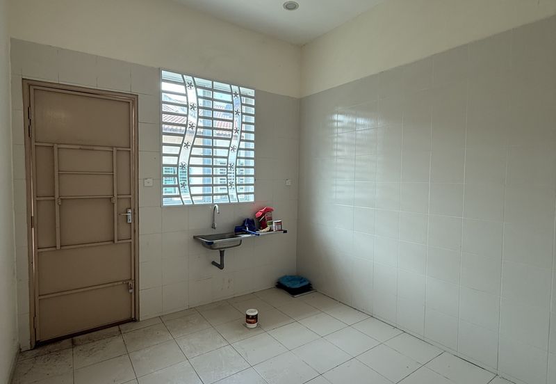 Single Storey Terrace House at Taman Klebang Restu For Sale 