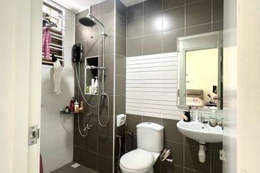 Jalan Perjiranan 11/1