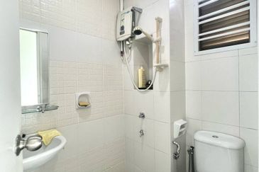 Jalan Perjiranan 11/1