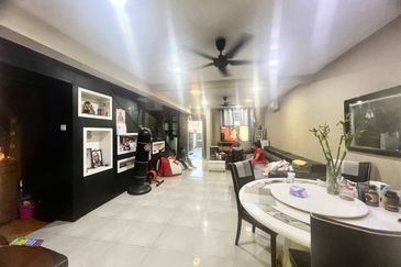 Jalan Perjiranan 11/1