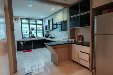 Jalan Perjiranan 11/1