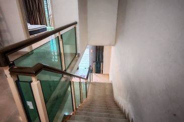 Jalan Perjiranan 11/1