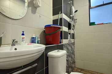 Seri Austin Luxury Apartment