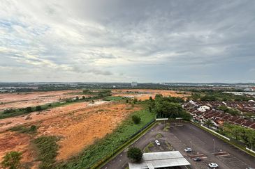 Seri Austin Luxury Apartment