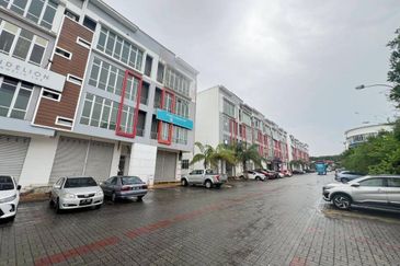 Bandar Baru Seri Alam