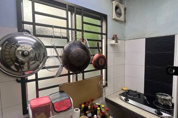 Perjiranan 10, Bandar Dato Onn