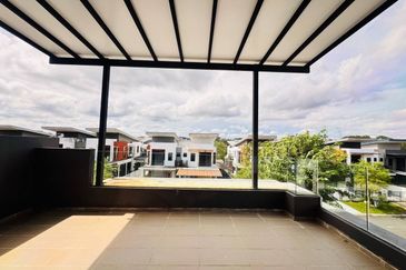 The Canal Garden South, Horizon Hills