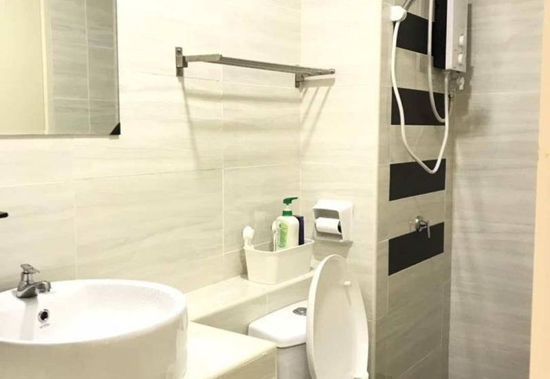 D'Summit Residences @ Kempas Utama