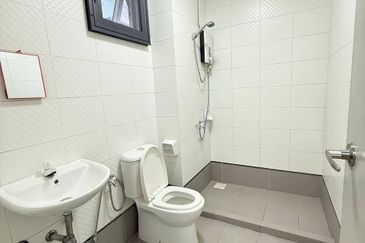 Seasons Luxury Apartments @ Amara Larkin