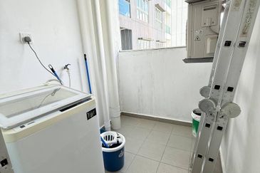 Seasons Luxury Apartments @ Amara Larkin