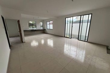 Taman Nong Chik Heights