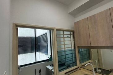 Seri Austin Luxury Apartment