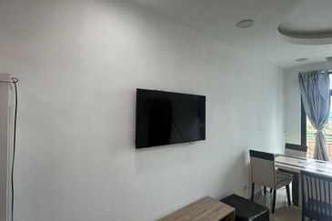 Seri Austin Luxury Apartment