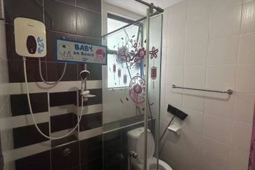 Seri Austin Luxury Apartment