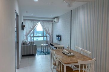 Akademik Suite @ Mount Austin