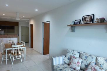 Akademik Suite @ Mount Austin