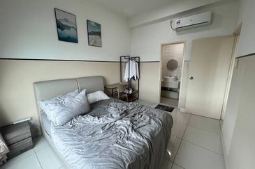 D'Summit Residences @ Kempas Utama