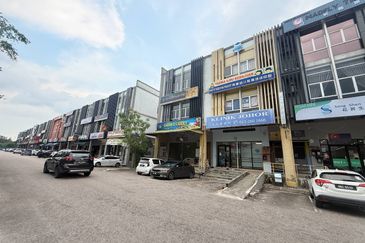 Bina Park, Bandar Seri Alam