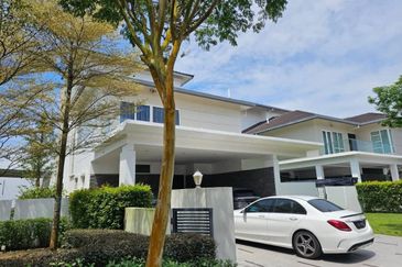 Isola Villa @ Senibong Cove