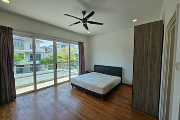 Isola Villa @ Senibong Cove