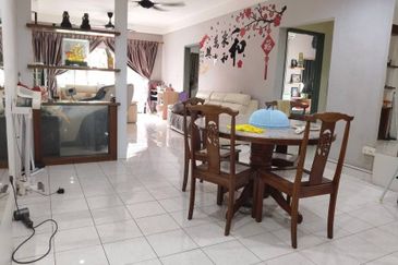 Bistari Impian Apartment @ Larkin