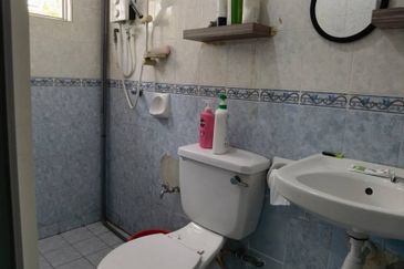 Bistari Impian Apartment @ Larkin