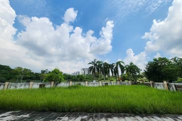 Bina Park Bandar Seri Alam