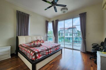 Bina Park Bandar Seri Alam