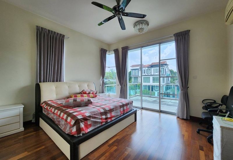 Bina Park Bandar Seri Alam