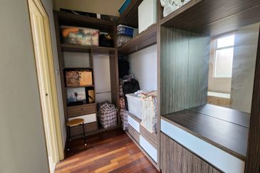 Bina Park Bandar Seri Alam