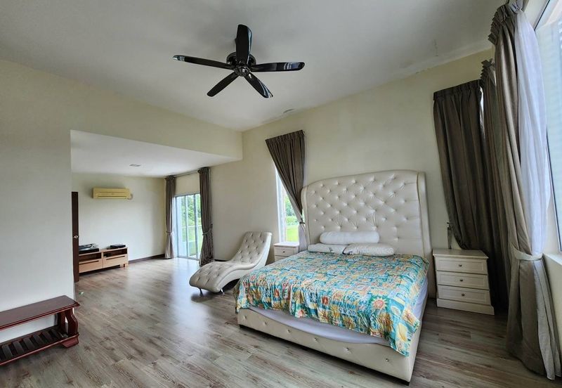 Bina Park Bandar Seri Alam