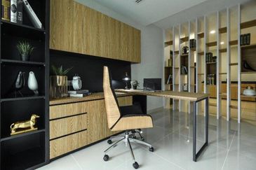 Jalan Straits View 1