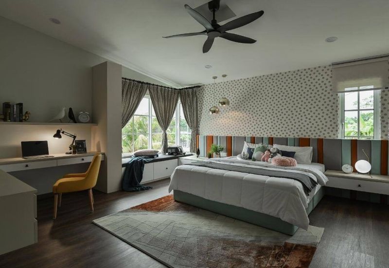 Jalan Straits View 1