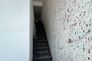 Pusat Perdagangan Danga Utama