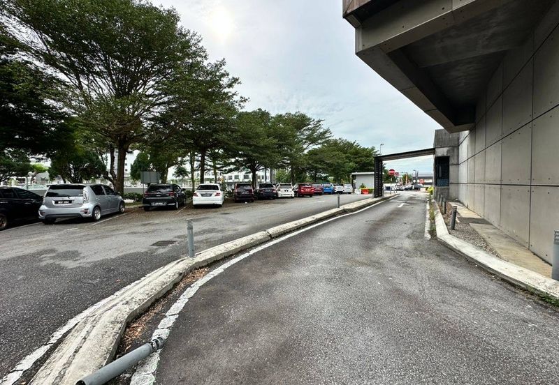 Bina Park, Bandar Seri Alam