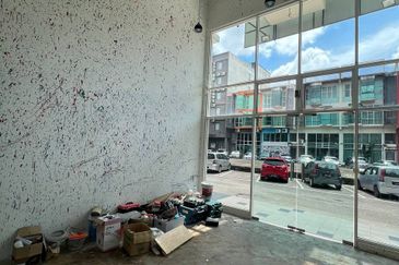 Pusat Perdagangan Danga Utama