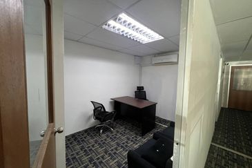 Pusat Perdagangan Danga Utama