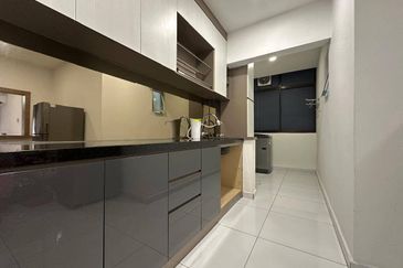 Prima Regency (Savoy Court)