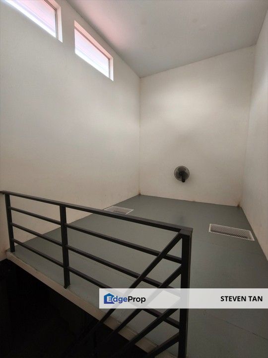 SS 5 Renovated 1.5 Storey Link House, Selangor, Kelana Jaya