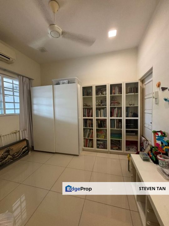 SS 5 Renovated 1.5 Storey Link House, Selangor, Kelana Jaya