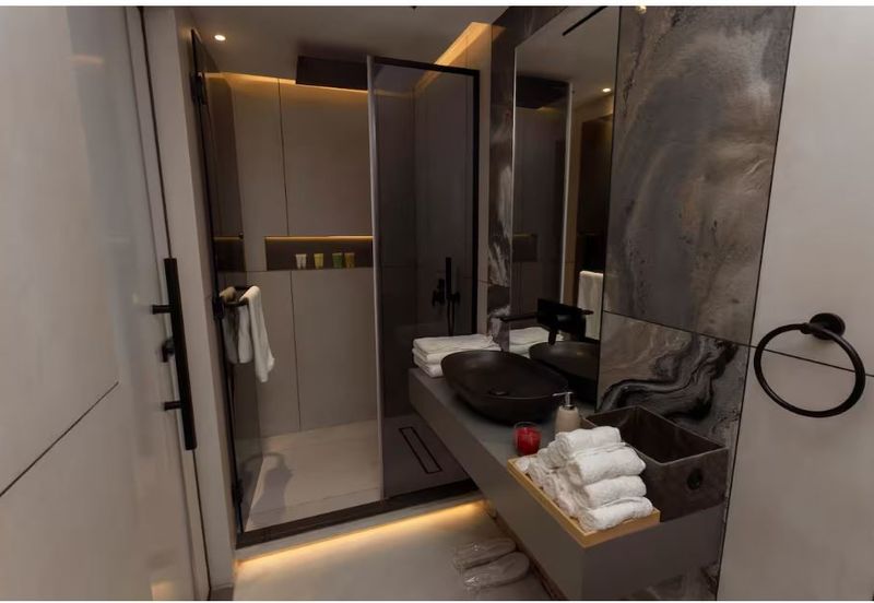 [RM480K] 🛋️ Fully Furnished Unit Near LRT – Below Market Price!