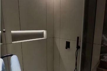 [RM480K] 🛋️ Fully Furnished Unit Near LRT – Below Market Price!