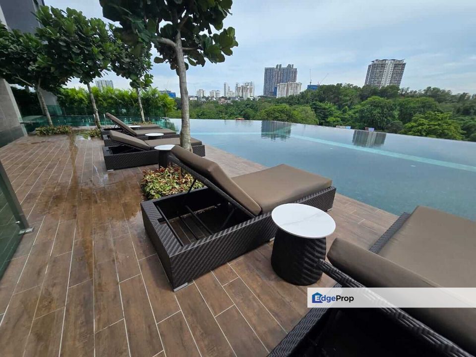Walk to LRT with Cover Walk Way , Bukit Jalil Best Peaceful Ownstay, Kuala Lumpur, Bukit Jalil