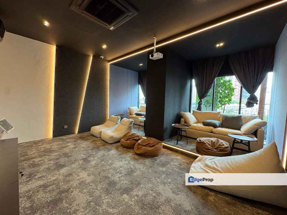 Large Living Room , Large Bed Room  , Near By Pavilion 2 , Kuala Lumpur, Bukit Jalil